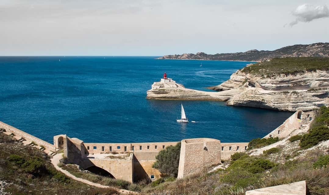Que faire en Corse – De la Montagne à la Méditerranée