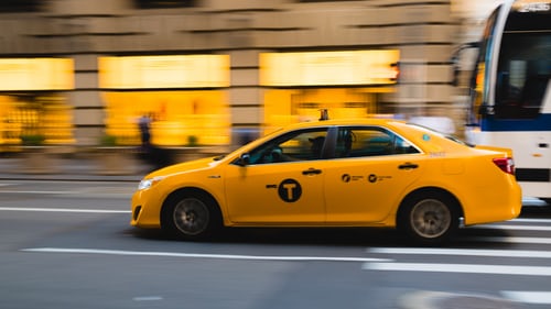 Guide pour devenir un bon chauffeur de taxi